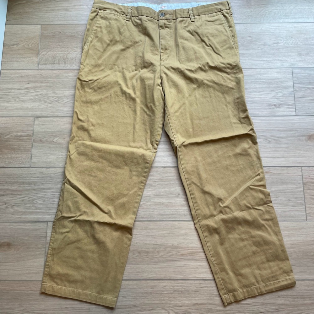Dockers D3 Classic Fit Chino Pants Mens 42x32 Khaki Tan 100% Cotton Twill